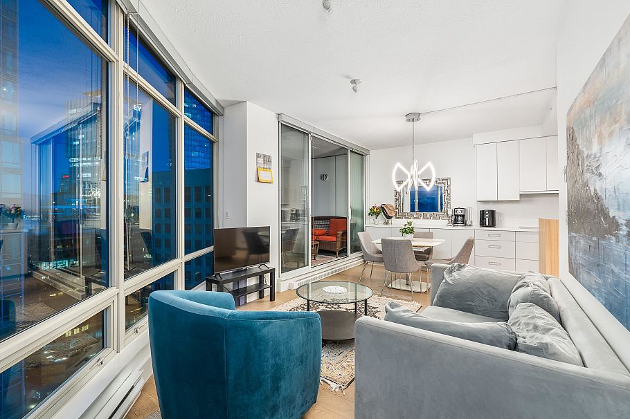 2303 1200 Alberni Street Vancouver, BC - 1