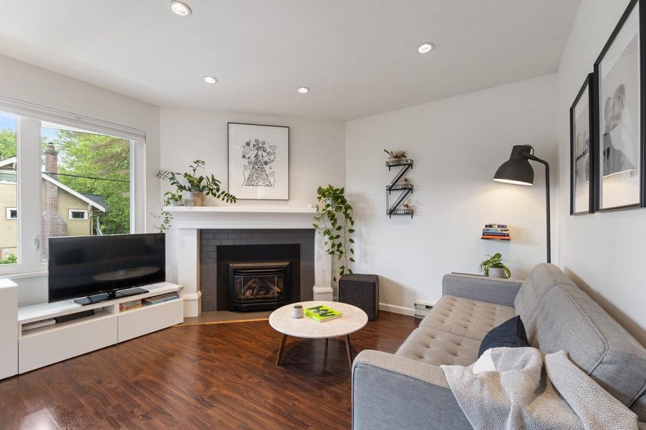 103 W 15th Avenue Vancouver, BC - 2