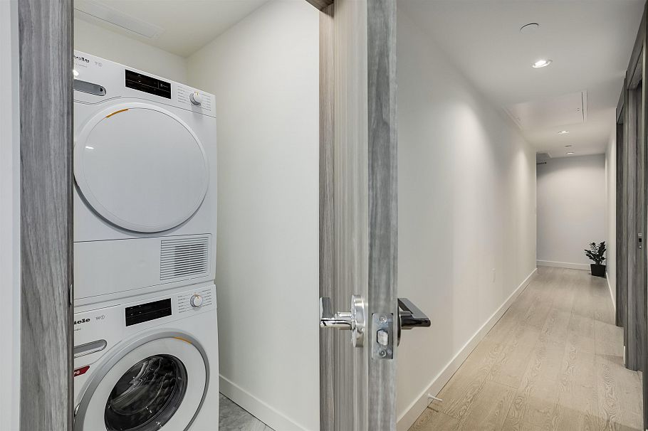 584 87 Nelson Street Vancouver, BC - 19