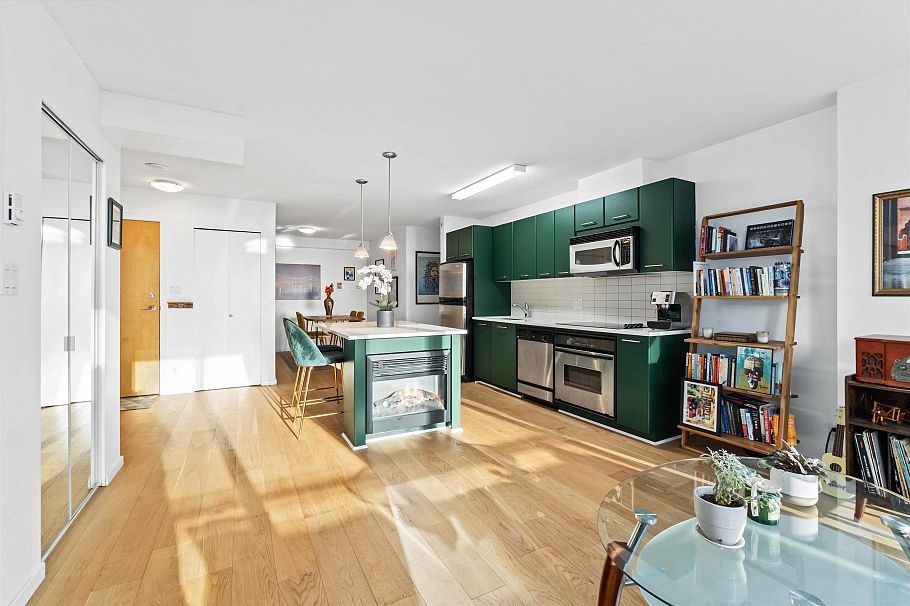 310 1155 Seymour Street Vancouver, BC - 6