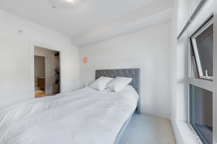 305 3602 Aldercrest Drive North Vancouver, BC - 19