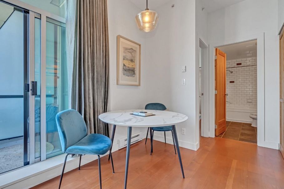 311 2515 Ontario Street Vancouver, BC - 11