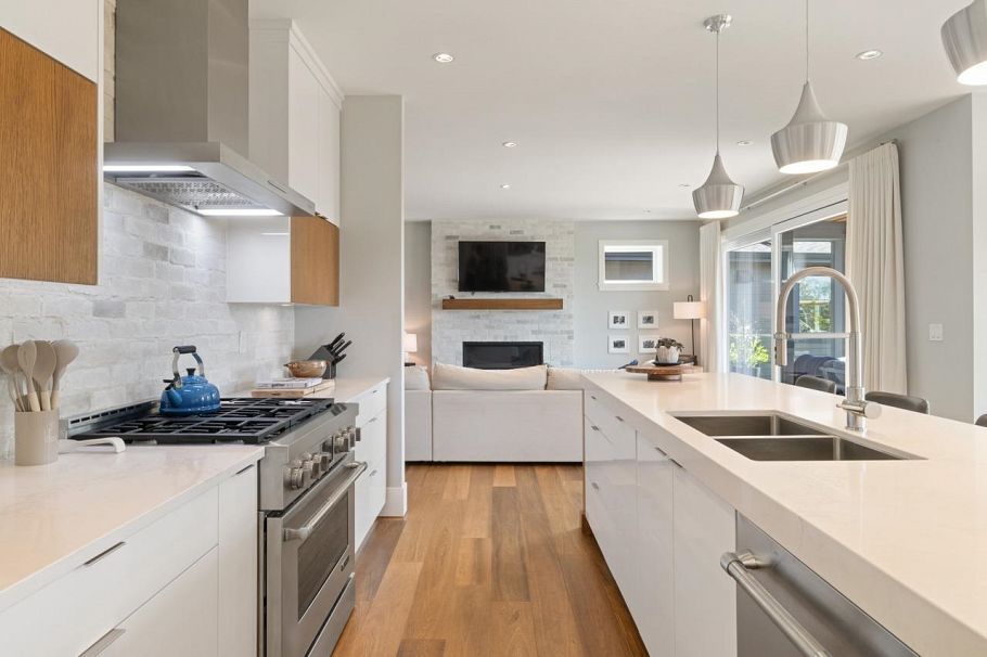 291 Monteray Avenue North Vancouver, BC - 8