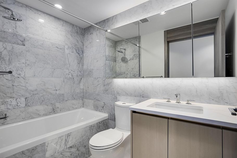 584 87 Nelson Street Vancouver, BC - 13