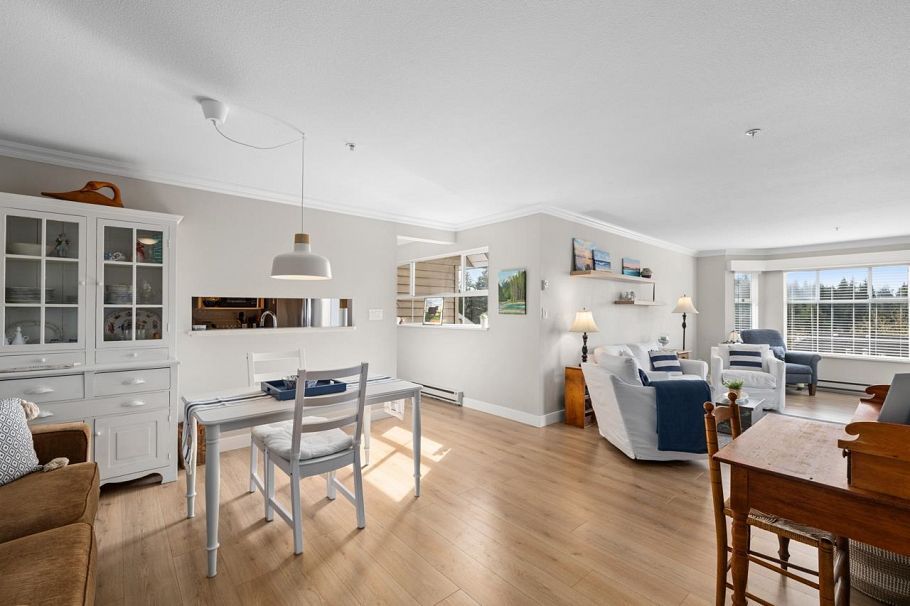 610 1000 Bowron Court North Vancouver, BC - 1