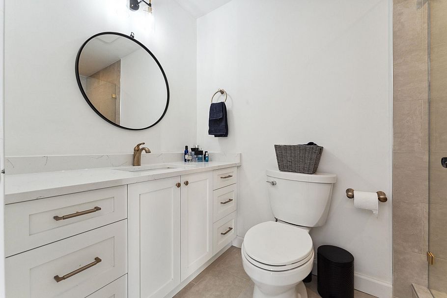 3061 Bewicke Avenue North Vancouver, BC - 22