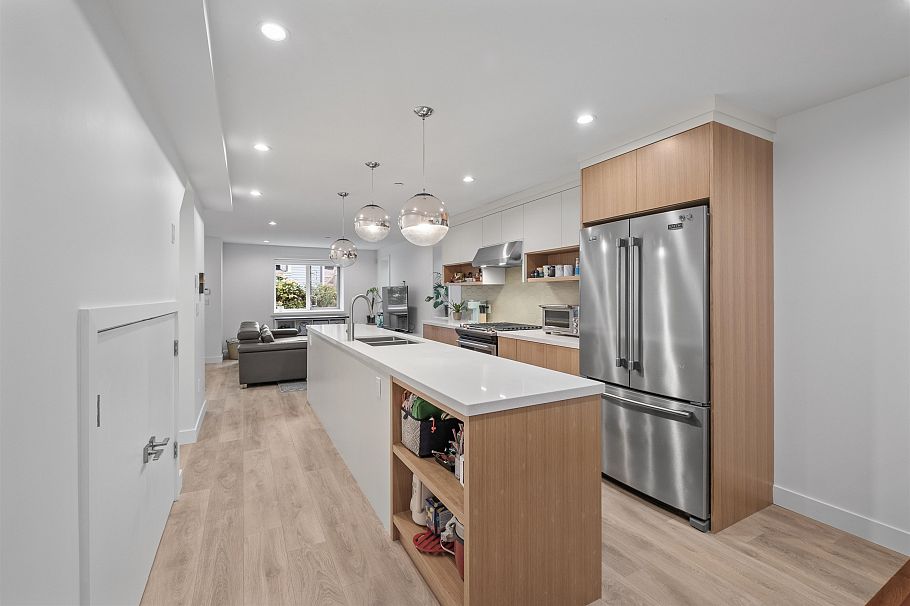 1452 E 20th Avenue Vancouver, BC - 7