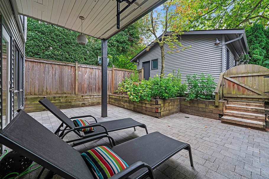 1866 W 15th Avenue Vancouver, BC - 25