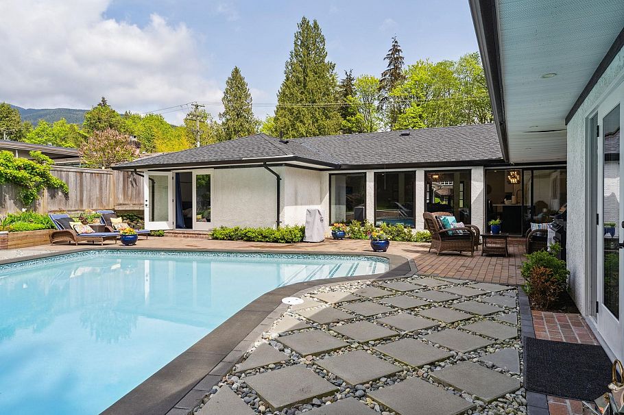 3061 Bewicke Avenue North Vancouver, BC - 39