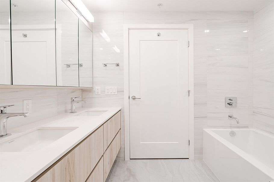 602 477 W 59th Avenue Vancouver, BC - 26