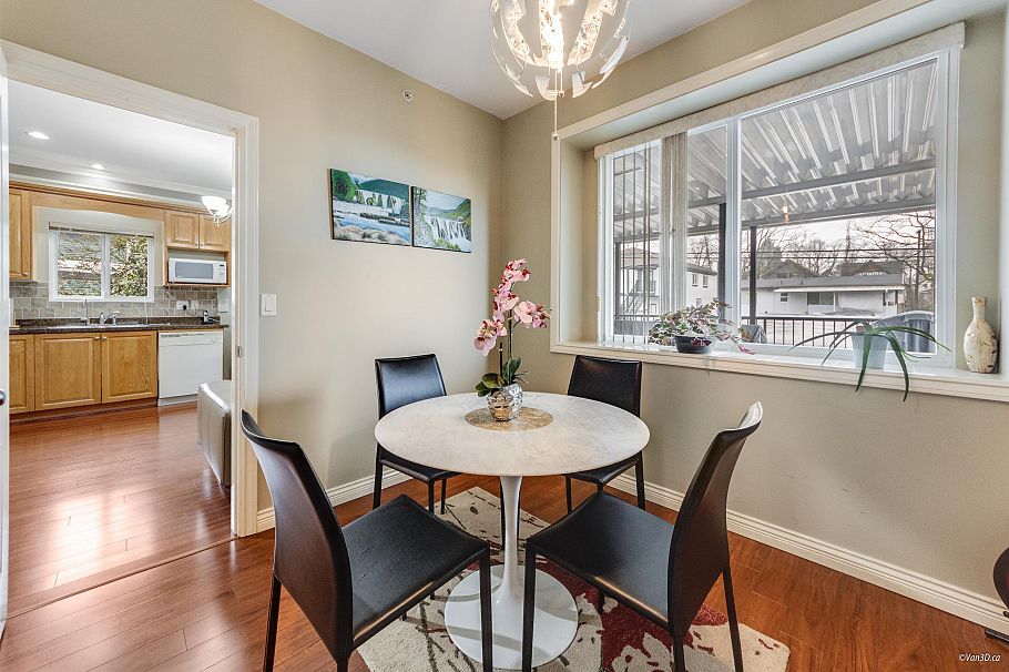 2048 E 1st Avenue Vancouver, BC - 9