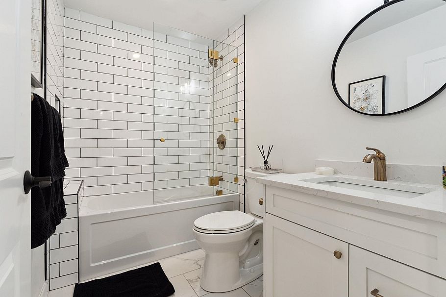 3061 Bewicke Avenue North Vancouver, BC - 24