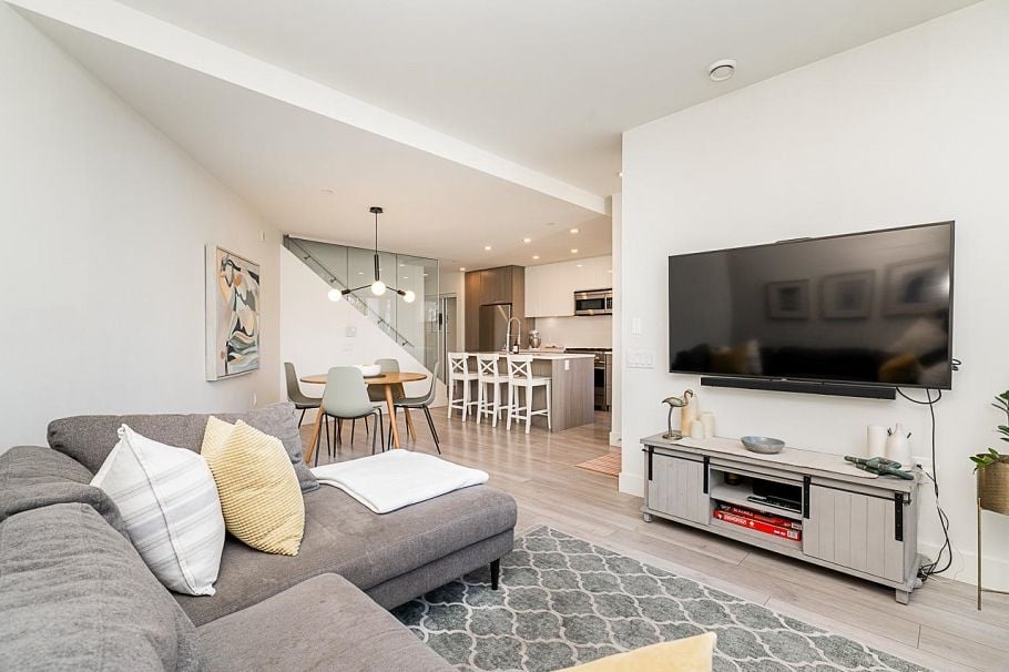 3412 St. Catherines Street Vancouver, BC - 5