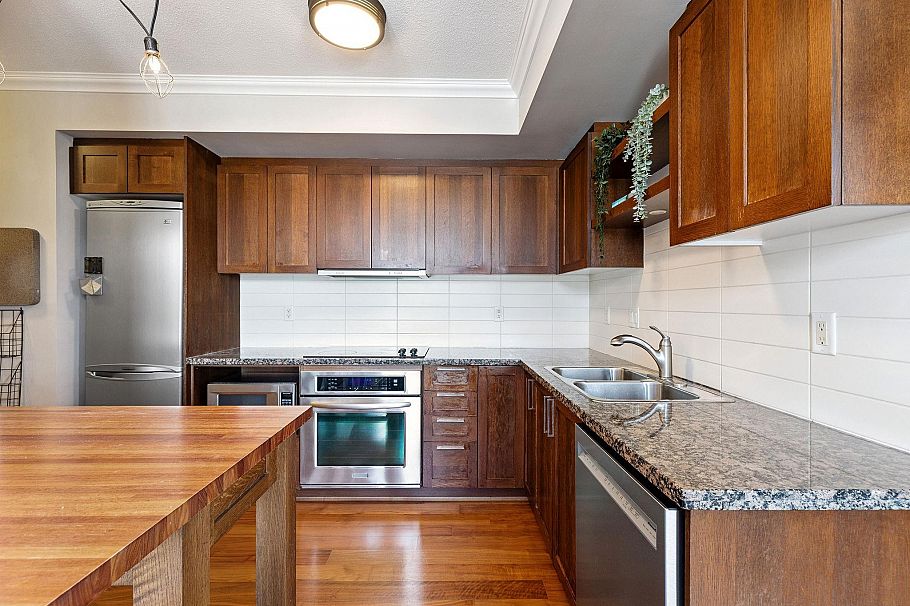 619 2268 W Broadway Vancouver, BC - 9