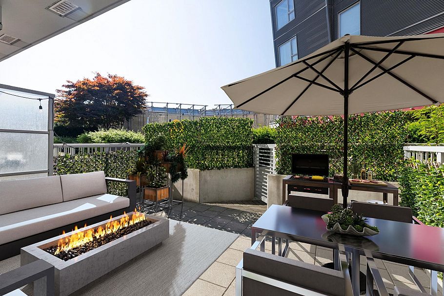 215 384 E 1st Avenue Vancouver, BC - 1