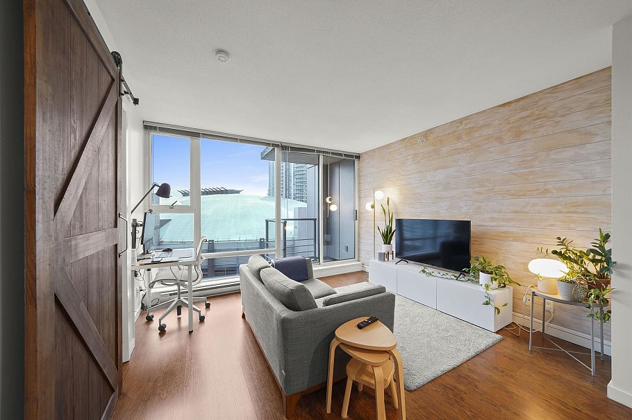 703 131 Regiment Square Vancouver, BC - 16