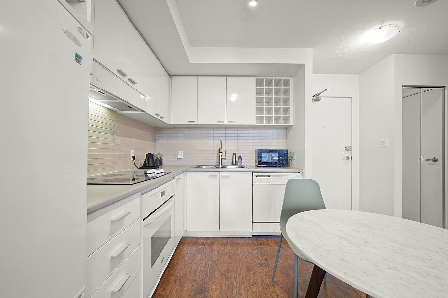 703 131 Regiment Square Vancouver, BC - 6