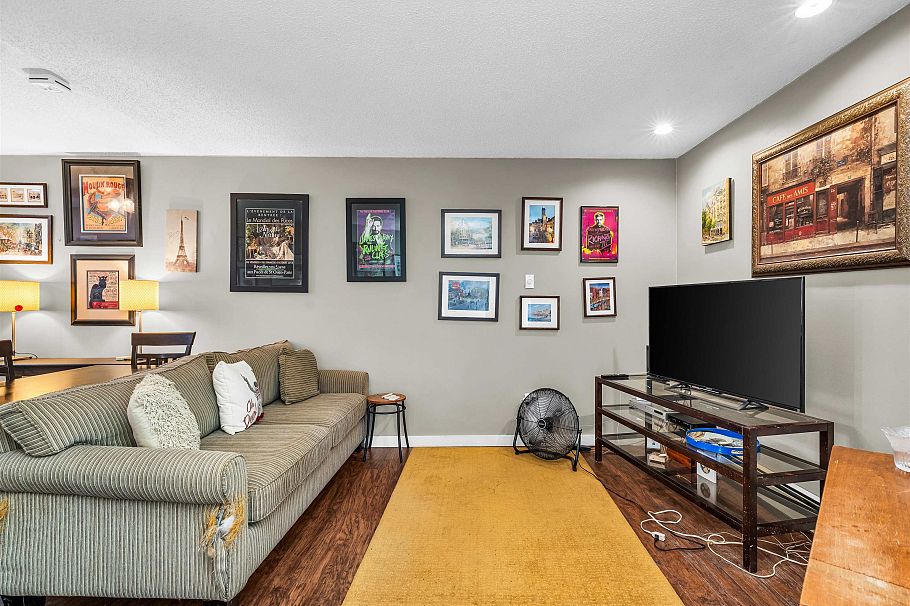 319 1500 Pendrell Street Vancouver, BC - 9