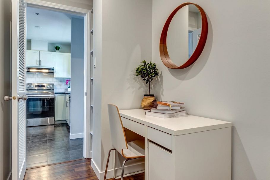 809 555 Abbott Street Vancouver, BC - 24