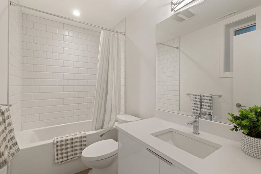 291 Monteray Avenue North Vancouver, BC - 34