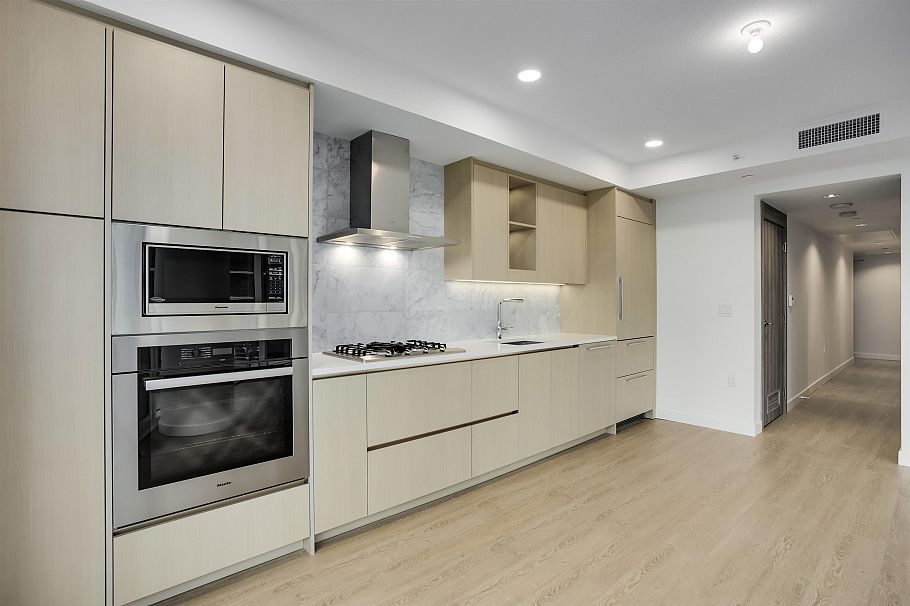 584 87 Nelson Street Vancouver, BC - 11