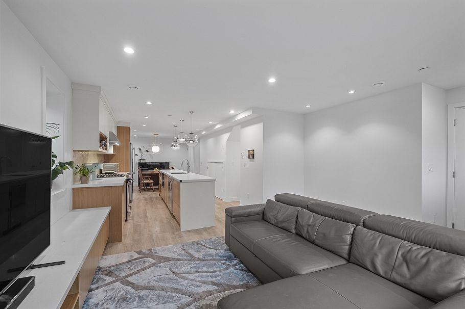 1452 E 20th Avenue Vancouver, BC - 13