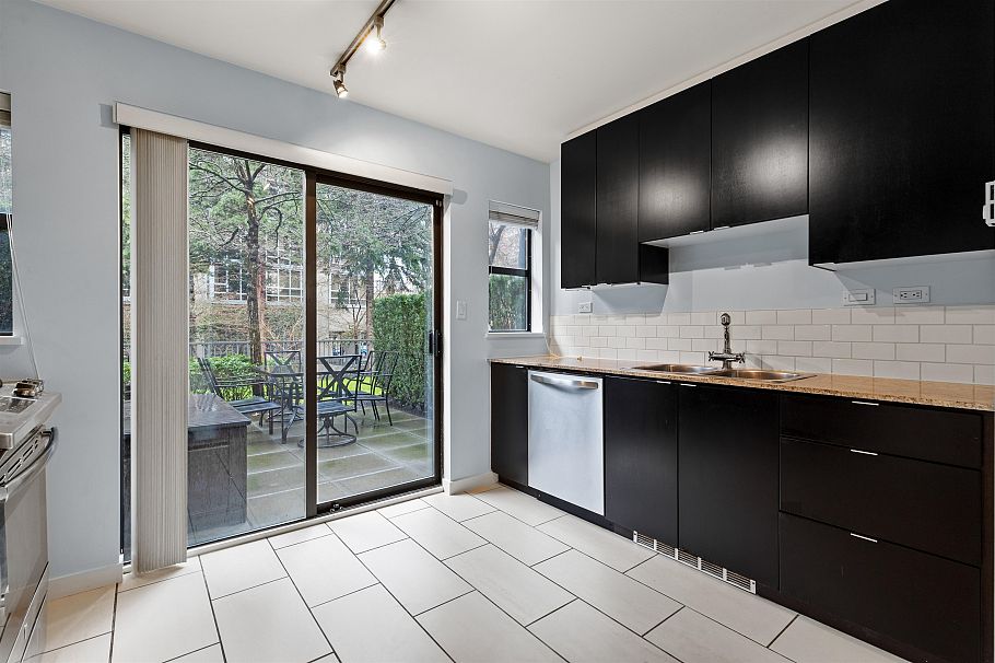 975 Beatty Street Vancouver, BC - 15