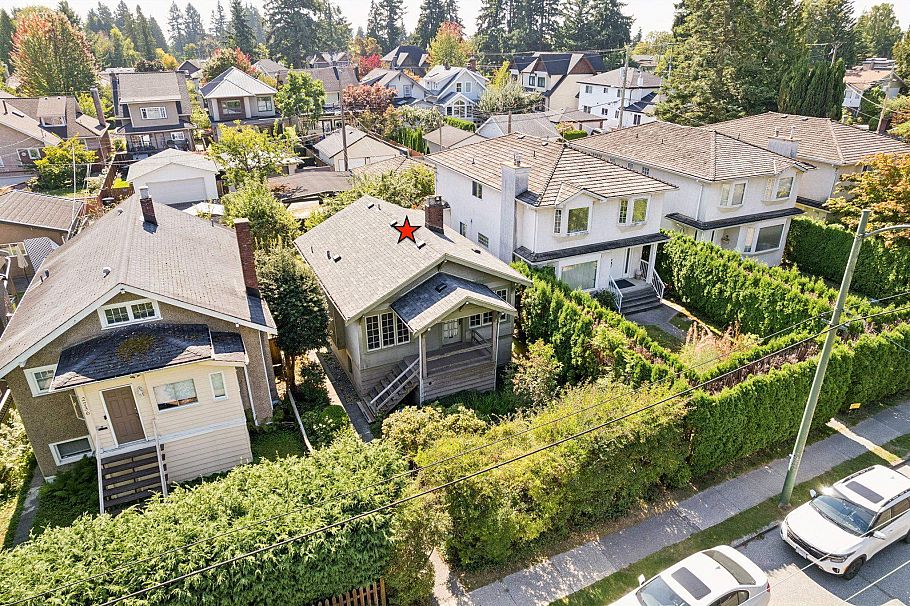 2746 West 41st Vancouver, BC - 2