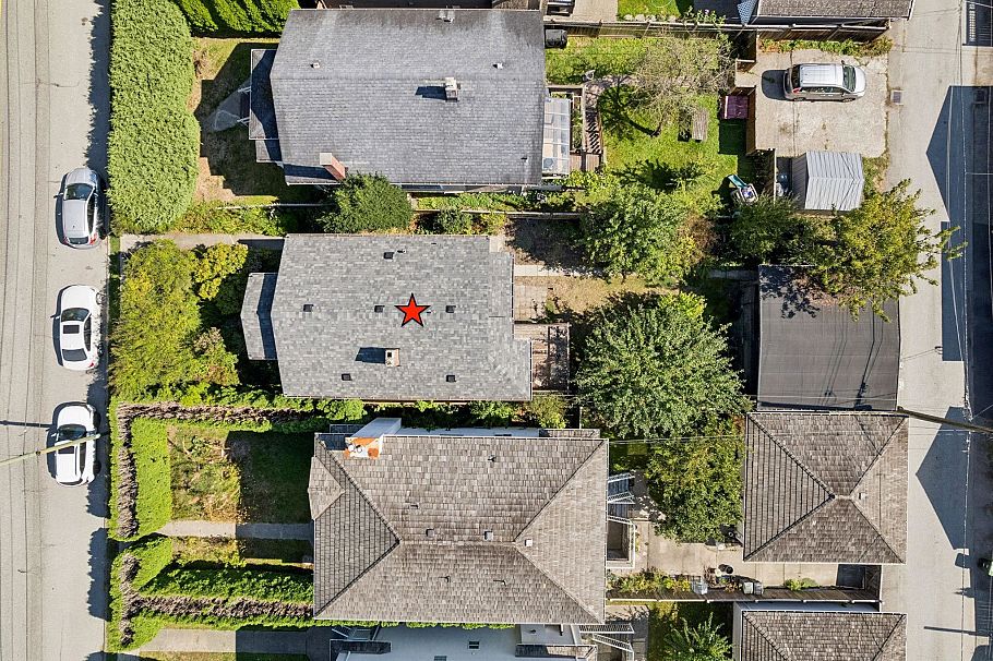 2746 West 41st Vancouver, BC - 4