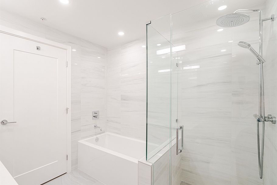 602 477 W 59th Avenue Vancouver, BC - 25