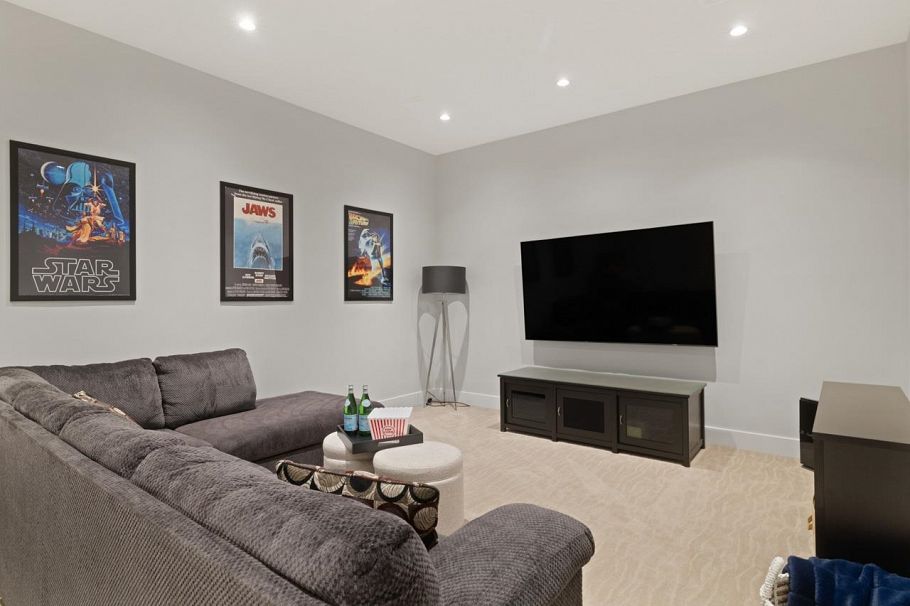 291 Monteray Avenue North Vancouver, BC - 29