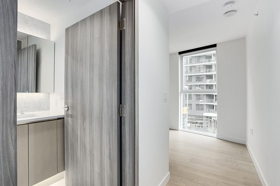 584 87 Nelson Street Vancouver, BC - 18