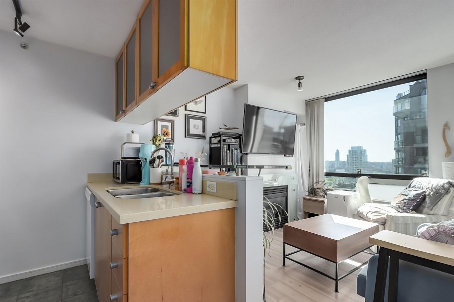 1406 1003 Burnaby Street Vancouver, BC - 4