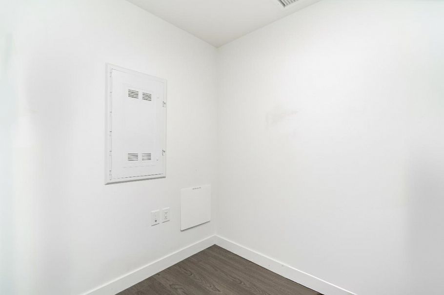 2107 89 Nelson Street Vancouver, BC - 21