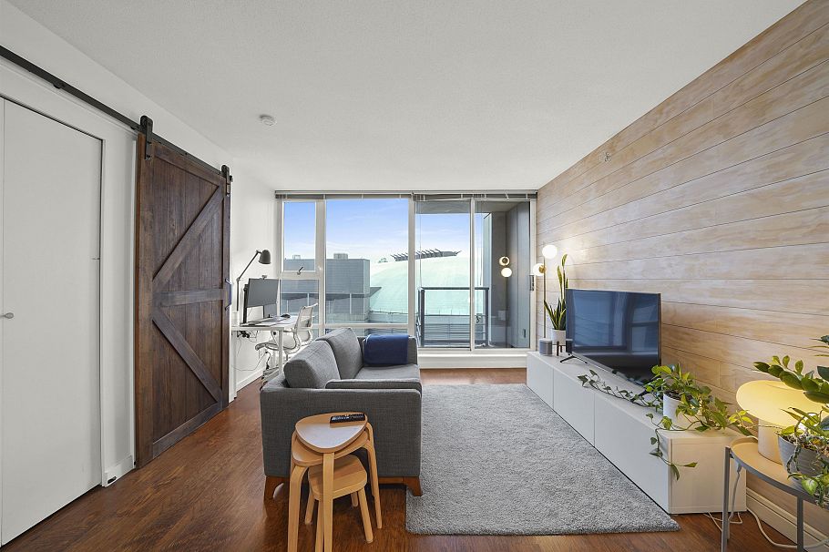 703 131 Regiment Square Vancouver, BC - 17