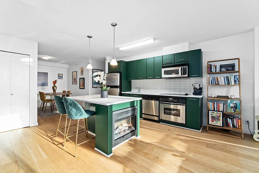 310 1155 Seymour Street Vancouver, BC - 1