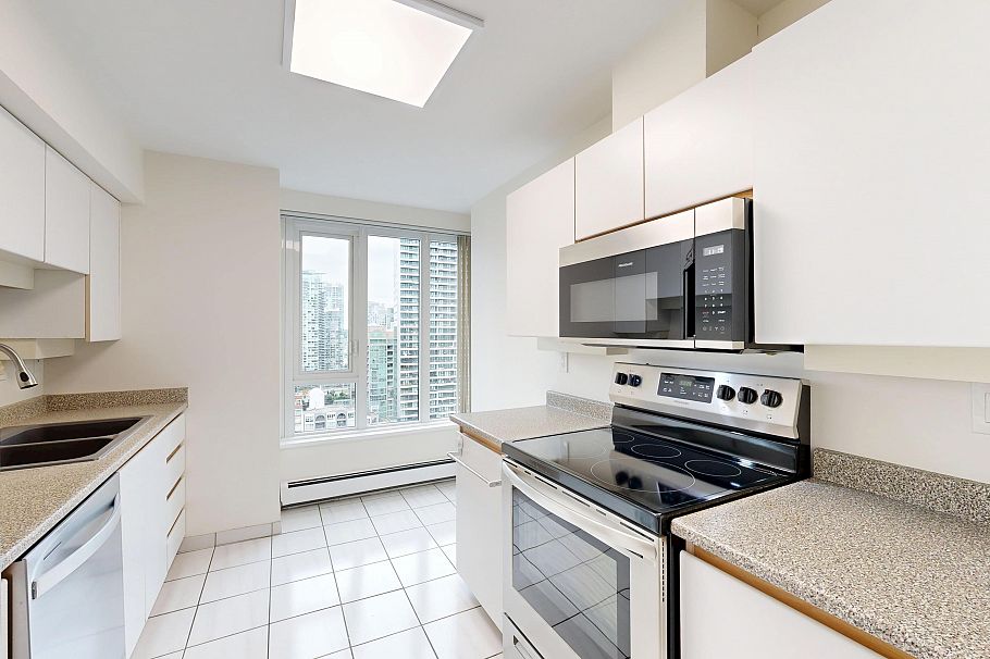 2004 1020 Harwood Street Vancouver, BC - 11