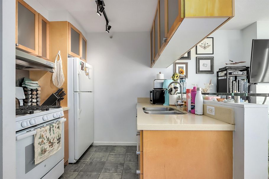 1406 1003 Burnaby Street Vancouver, BC - 17