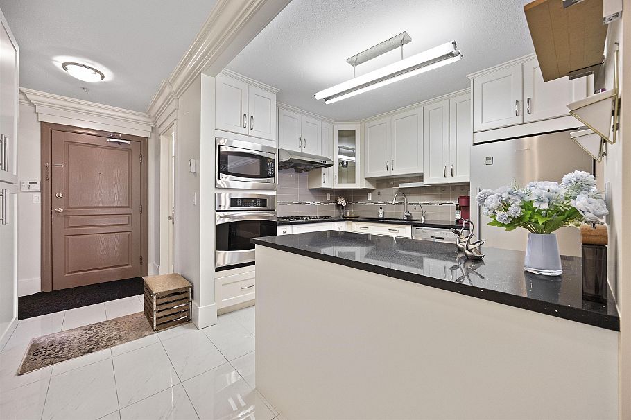 312 5723 Collingwood Street Vancouver, BC - 1