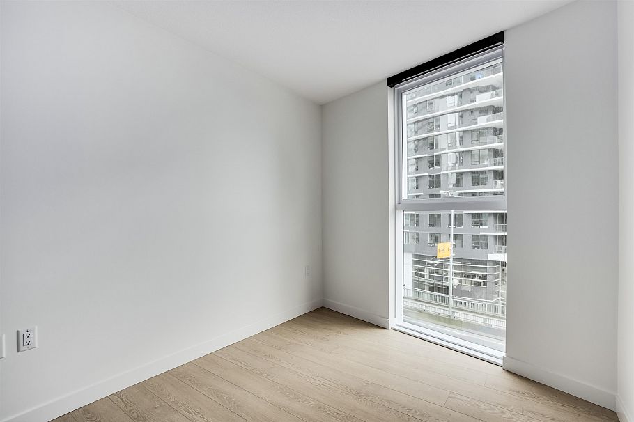 584 87 Nelson Street Vancouver, BC - 12