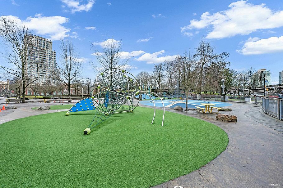 703 58 Keefer Place Vancouver, BC - 26