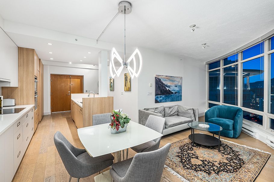 2303 1200 Alberni Street Vancouver, BC - 3