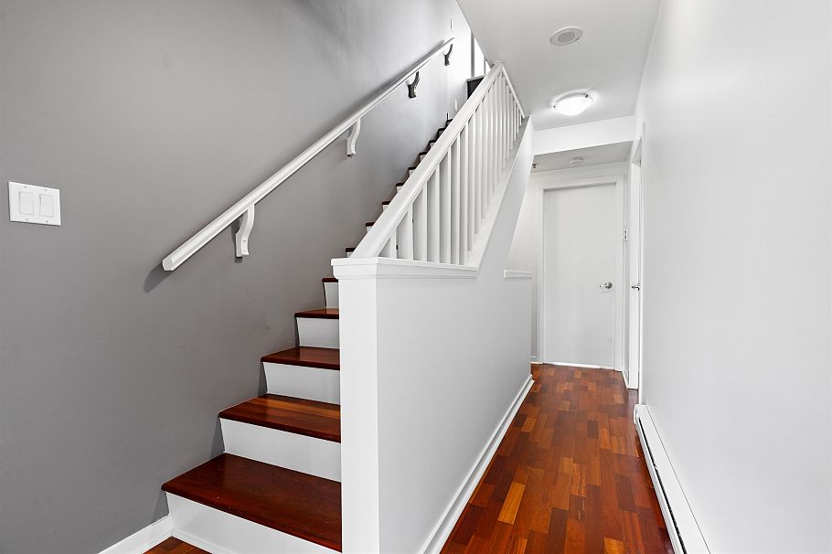 975 Beatty Street Vancouver, BC - 25