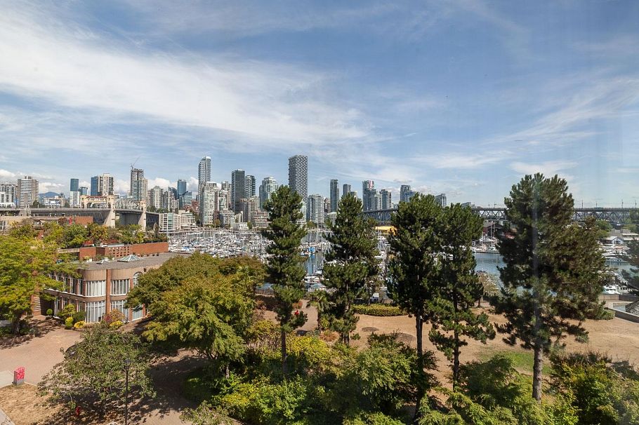 411 1450 Pennyfarthing Drive Vancouver, BC - 20