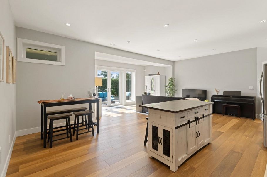 291 Monteray Avenue North Vancouver, BC - 30