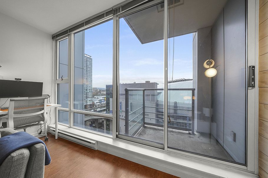 703 131 Regiment Square Vancouver, BC - 22