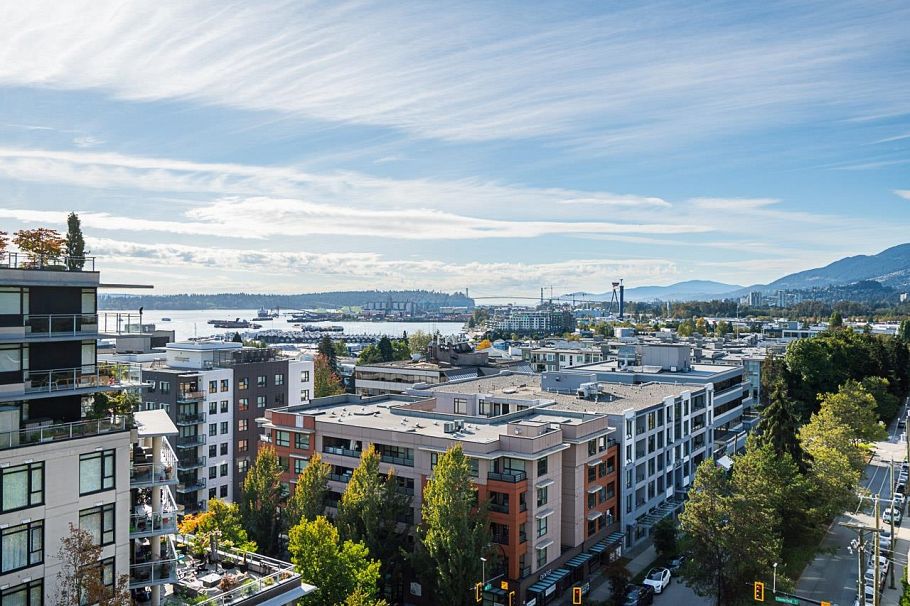 1004 170 W 1st Street North Vancouver, BC - 1