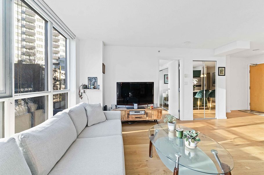 310 1155 Seymour Street Vancouver, BC - 4