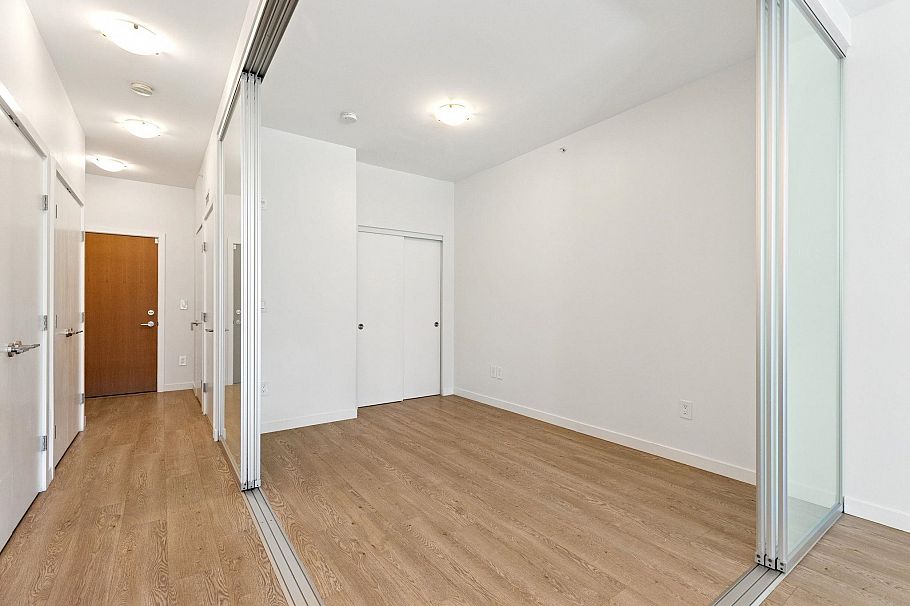 215 384 E 1st Avenue Vancouver, BC - 17