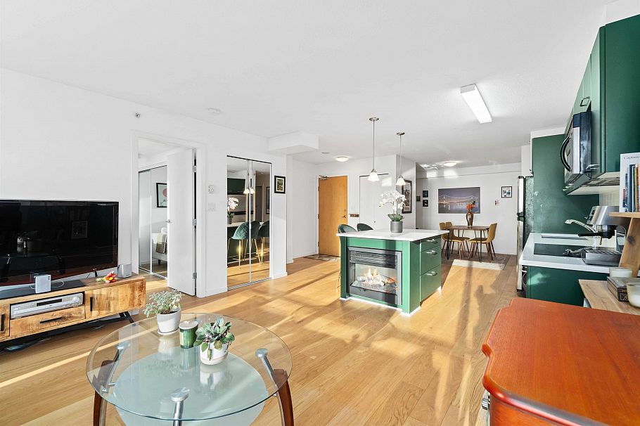 310 1155 Seymour Street Vancouver, BC - 5